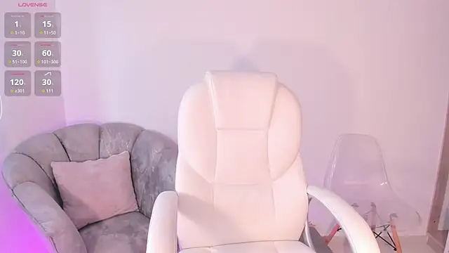 Snapshot of NiiaEvanss chatting on 01-29-25, 01:07 NiiaEvanss online show from 01-29-25, 01:07