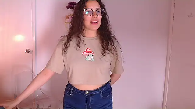 Snapshot of Charlotte__Miller chatting on 02-11-25, 01:10 Charlotte Miller online show from 02-11-25, 01:10