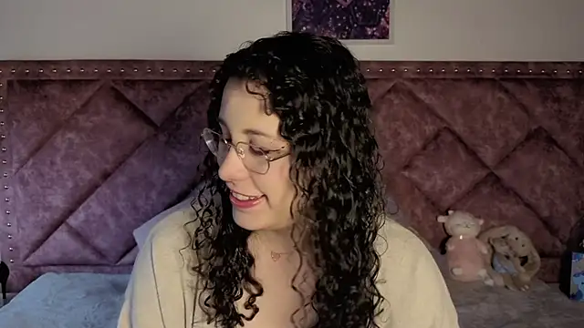 Snapshot of Charlotte__Miller chatting on 09-14-25, 11:20 Charlotte Miller online show from 09-14-25, 11:20