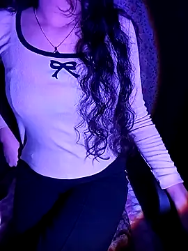 Snapshot of Angelnirvanaa chatting on 11-07-25, 12:27 Angelnirvanaa online show from 11-07-25, 12:27