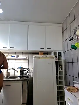 Snapshot of AliceRuivinha2 chatting on 02-19-25, 10:12 AliceRuivinha2 online show from 02-19-25, 10:12