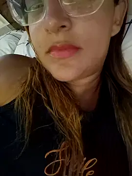 Snapshot of AliceRuivinha2 chatting on 02-24-25, 09:09 AliceRuivinha2 online show from 02-24-25, 09:09