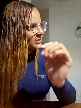 Snapshot of AliceRuivinha2 chatting on 02-28-25, 01:47 AliceRuivinha2 online show from 02-28-25, 01:47