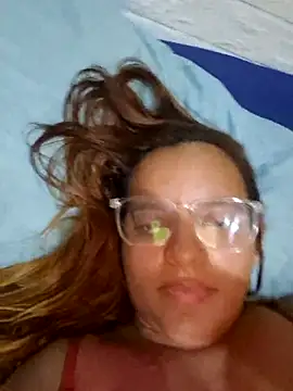 Snapshot of AliceRuivinha2 chatting on 03-09-25, 05:11 AliceRuivinha2 online show from 03-09-25, 05:11