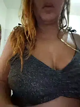 Snapshot of AliceRuivinha2 chatting on 03-18-25, 10:46 AliceRuivinha2 online show from 03-18-25, 10:46