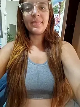 Snapshot of AliceRuivinha2 chatting on 10-25-25, 11:40 AliceRuivinha2 online show from 10-25-25, 11:40