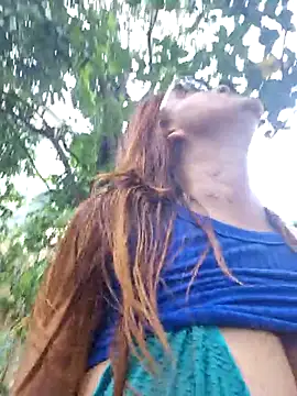 Snapshot of AliceRuivinha2 chatting on 11-12-25, 11:32 AliceRuivinha2 online show from 11-12-25, 11:32