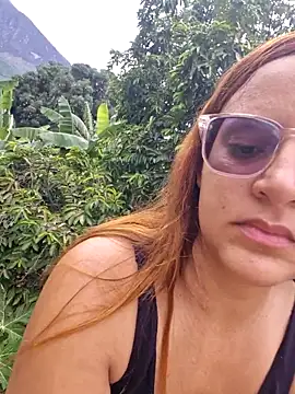 Snapshot of AliceRuivinha2 chatting on 11-19-25, 10:48 AliceRuivinha2 online show from 11-19-25, 10:48