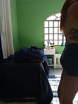 AliceRuivinha2 online show from 06-10-26, 01:54