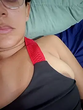 AliceRuivinha2 online show from 07-02-26, 08:37