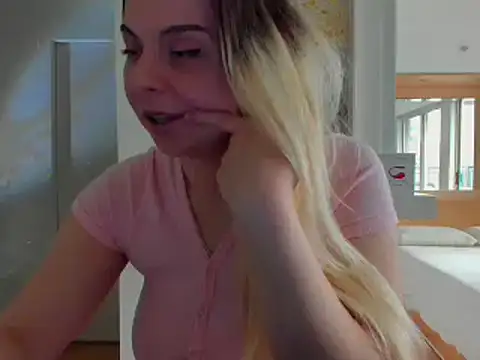 HappyIva online show from 01-21-25, 11:02