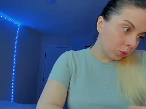 HappyIva online show from 02-26-25, 11:04