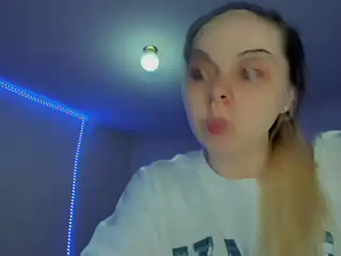 HappyIva online show from 03-04-25, 03:44