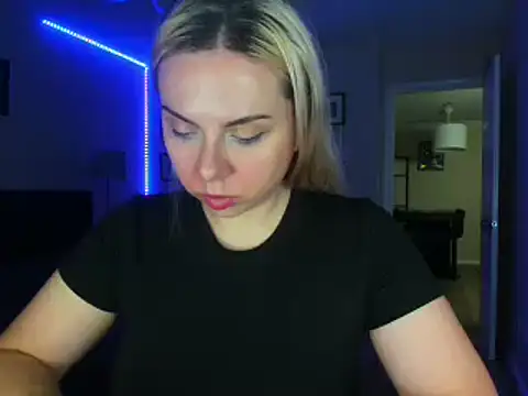 HappyIva online show from 09-15-25, 02:55