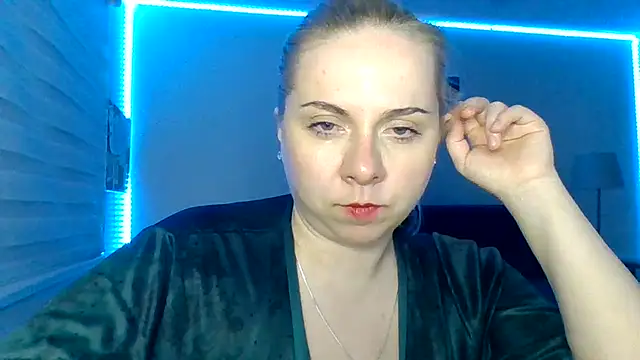 HappyIva online show from 11-23-25, 06:46