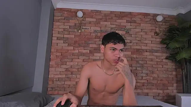 adam piarse01 online show from 11-27-25, 10:56