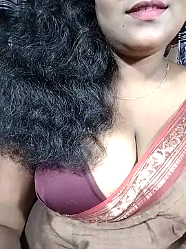 Snapshot of YERY_HOT chatting on 03-21-26, 04:43 YERY HOT online show from 03-21-26, 04:43