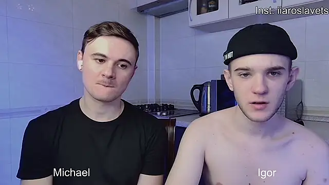 Snapshot of michael_sexdevil chatting on 01-25-25, 04:24 michael sexdevil online show from 01-25-25, 04:24