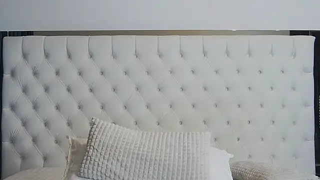 Snapshot of Dr_Barbie chatting on 03-04-25, 06:15 Dr Barbie online show from 03-04-25, 06:15