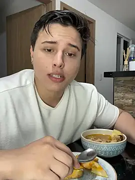 Thom Ohtani online show from 01-07-25, 02:20