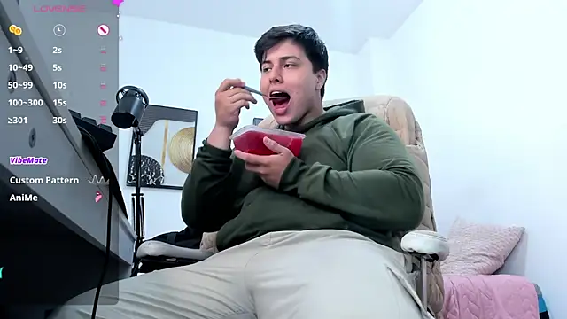 Thom Ohtani online show from 10-19-25, 01:39