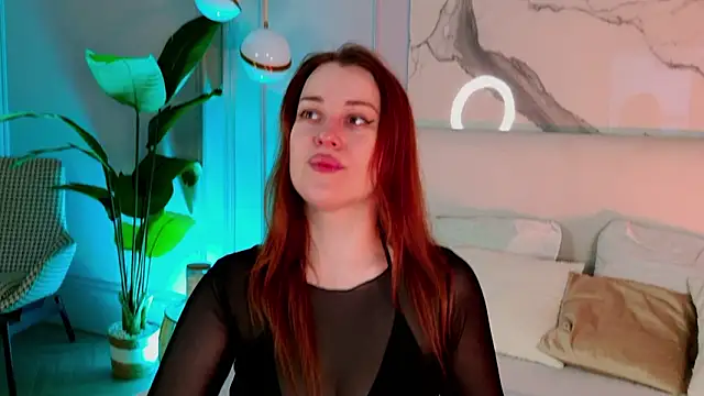 Snapshot of EllieGarson chatting on 02-04-26, 05:08 EllieGarson online show from 02-04-26, 05:08