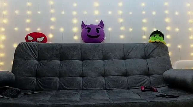 Snapshot of ErickBrant chatting on 02-12-25, 02:14 ErickBrant online show from 02-12-25, 02:14