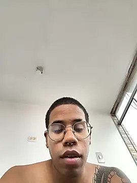 Snapshot of THEGOATHL chatting on 10-05-25, 08:29 THEGOATHL online show from 10-05-25, 08:29