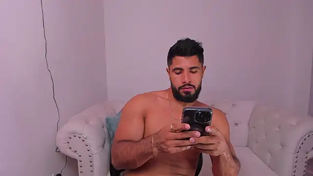 Santiago huntt online show from 12-09-24, 09:37