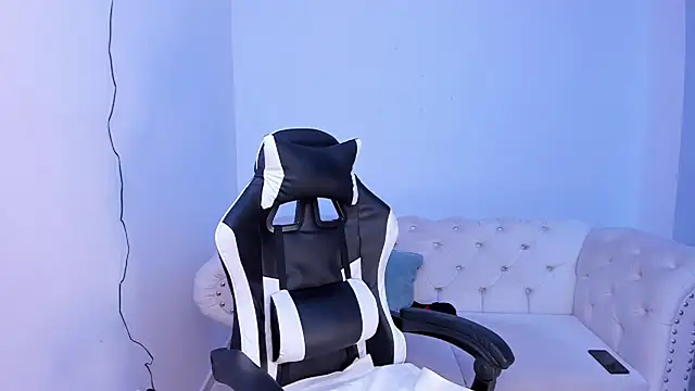 Santiago huntt online show from 03-18-25, 10:15