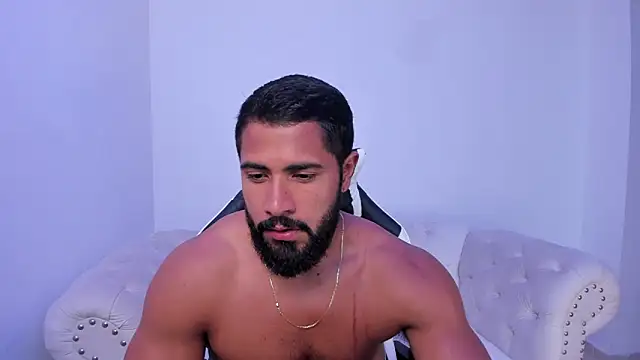 Santiago huntt online show from 10-10-25, 11:48