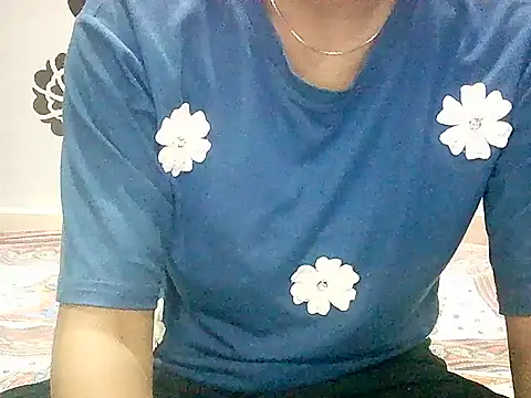 Snapshot of Barbie_183 chatting on 12-01-25, 05:34 Barbie 183 online show from 12-01-25, 05:34