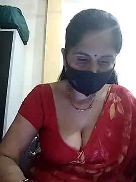 Snapshot of priyancyfun chatting on 05-02-26, 03:28 priyancyfun online show from 05-02-26, 03:28