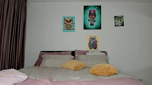 NNNoire online show from 01-30-25, 04:02