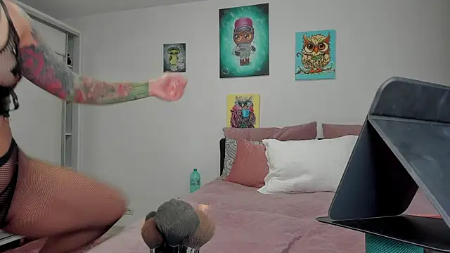 NNNoire online show from 04-01-26, 05:52