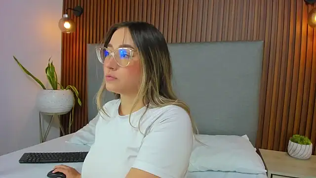 Snapshot of antonella_cutie_ chatting on 01-06-25, 05:06 antonella cutie online show from 01-06-25, 05:06
