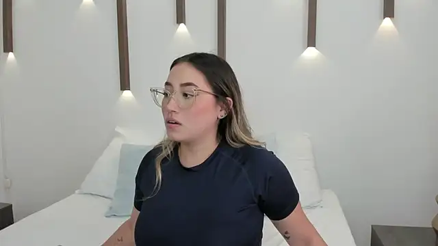 Snapshot of antonella_cutie_ chatting on 01-20-25, 02:57 antonella cutie online show from 01-20-25, 02:57