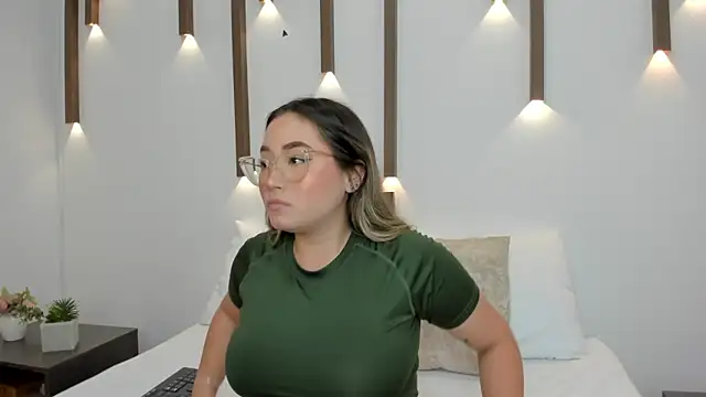 Snapshot of antonella_cutie_ chatting on 01-31-25, 11:56 antonella cutie online show from 01-31-25, 11:56