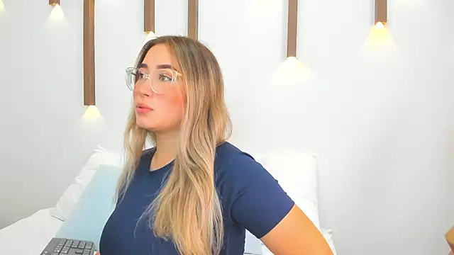 Snapshot of antonella_cutie_ chatting on 02-19-25, 03:16 antonella cutie online show from 02-19-25, 03:16
