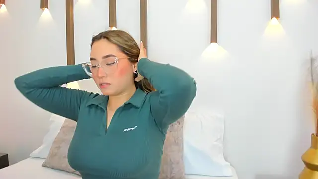 Snapshot of antonella_cutie_ chatting on 03-03-25, 12:16 antonella cutie online show from 03-03-25, 12:16