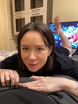 Snapshot of Alexandria_Balenciaga chatting on 01-08-25, 01:21 Alexandria Balenciaga online show from 01-08-25, 01:21