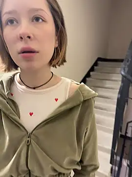 Snapshot of Alexandria_Balenciaga chatting on 02-07-25, 08:10 Alexandria Balenciaga online show from 02-07-25, 08:10