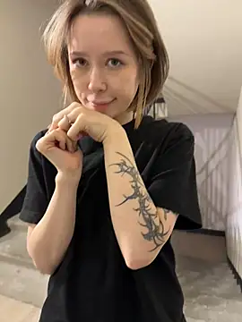 Snapshot of Alexandria_Balenciaga chatting on 02-21-25, 10:15 Alexandria Balenciaga online show from 02-21-25, 10:15