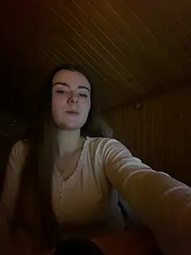 Snapshot of mewKate chatting on 01-22-25, 09:54 mewKate online show from 01-22-25, 09:54