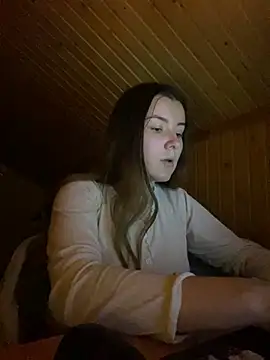 Snapshot of mewKate chatting on 01-24-25, 04:17 mewKate online show from 01-24-25, 04:17