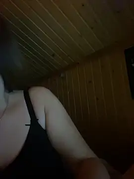 Snapshot of mewKate chatting on 01-30-25, 06:21 mewKate online show from 01-30-25, 06:21