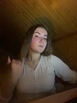 Snapshot of mewKate chatting on 02-04-25, 08:17 mewKate online show from 02-04-25, 08:17