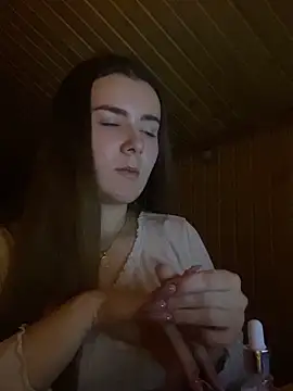 Snapshot of mewKate chatting on 02-06-25, 08:02 mewKate online show from 02-06-25, 08:02