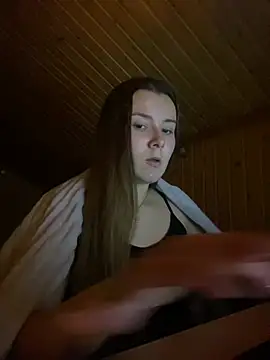 Snapshot of mewKate chatting on 02-12-25, 06:40 mewKate online show from 02-12-25, 06:40