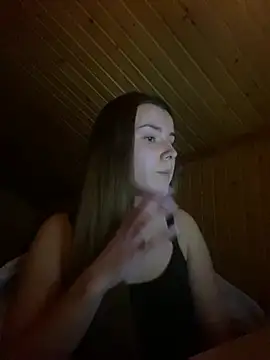 Snapshot of mewKate chatting on 02-13-25, 07:42 mewKate online show from 02-13-25, 07:42